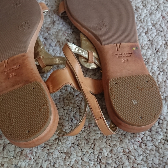 Giuseppe Zanotti Tan Sandals with Gold embellishment size 36 - Picture 5 of 12